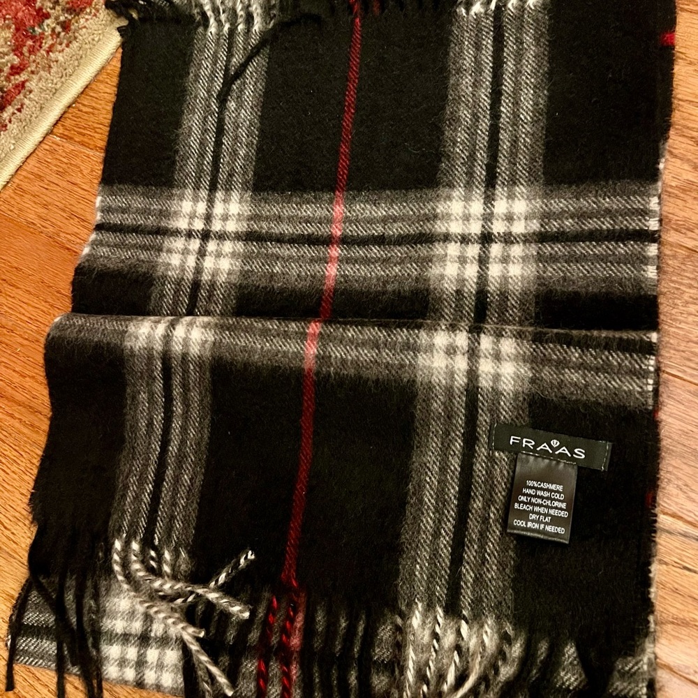 Fraas Cashmere scarf